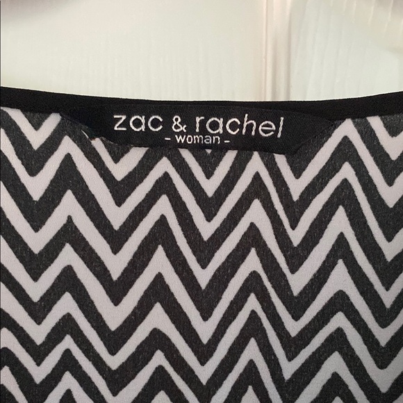 Zac & Rachel Monochrome Chevron Top - Picture 2 of 4